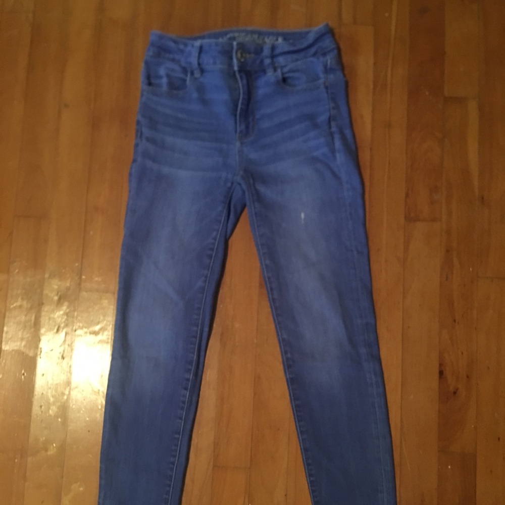 True blue washed American Eagle jeggings